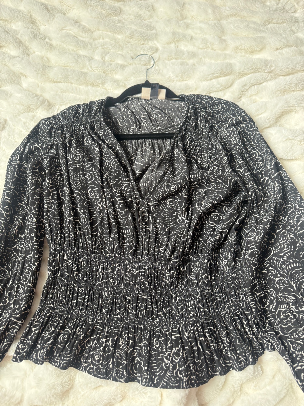 Universal Thread Black and White Floral Smocked Waist Blouse